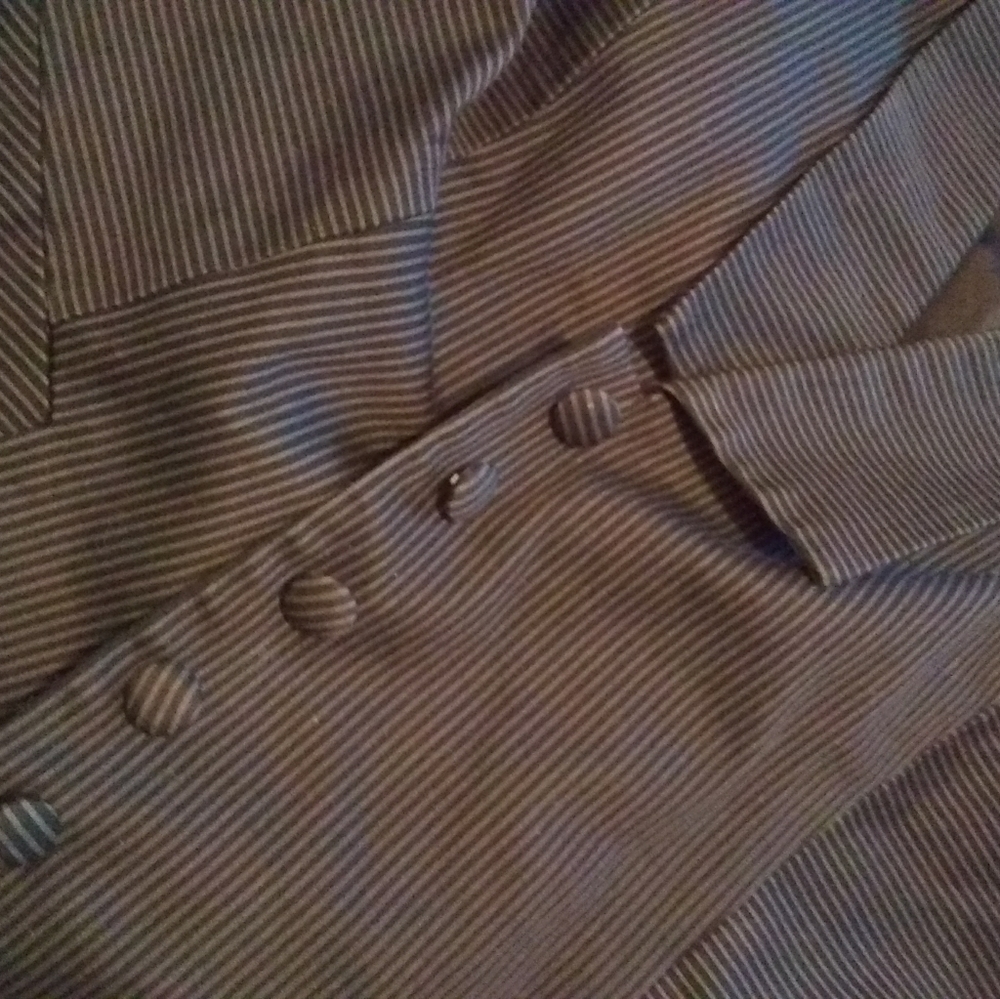 Vest - Picture 5 of 5